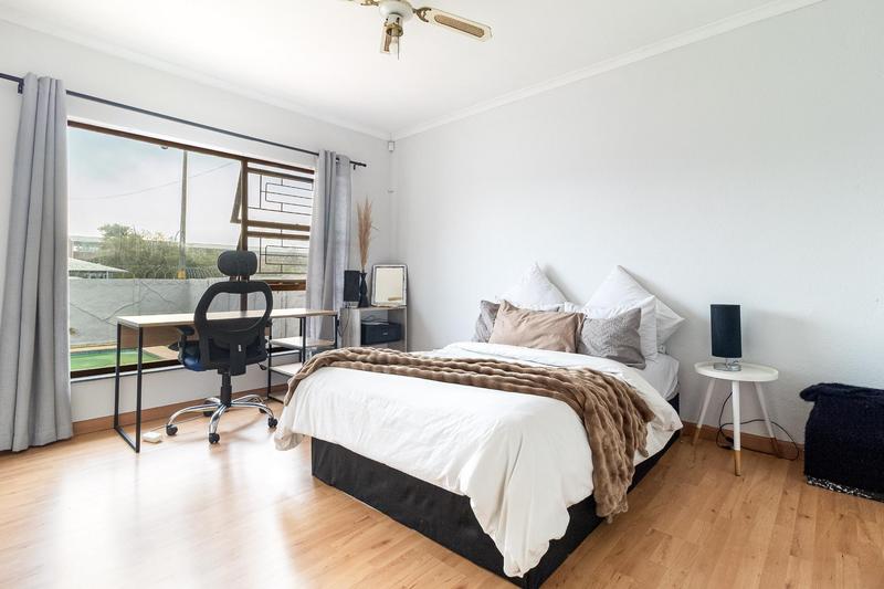 4 Bedroom Property for Sale in Windsor Park Western Cape